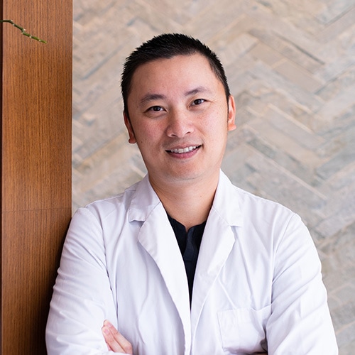 Dr. Thinh Le-dentist